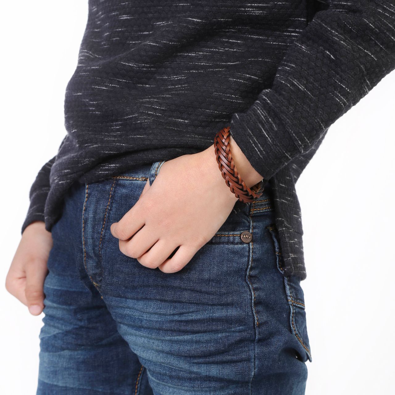 Jungenarmband aus Edelstahl, geflochten mit hellbraunem Leder