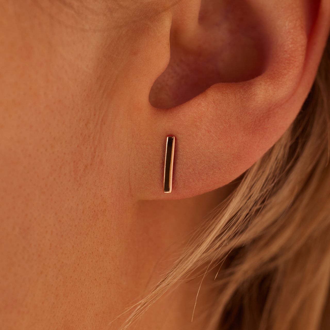 Zilveren roséplated oorknoppen bar voor dames