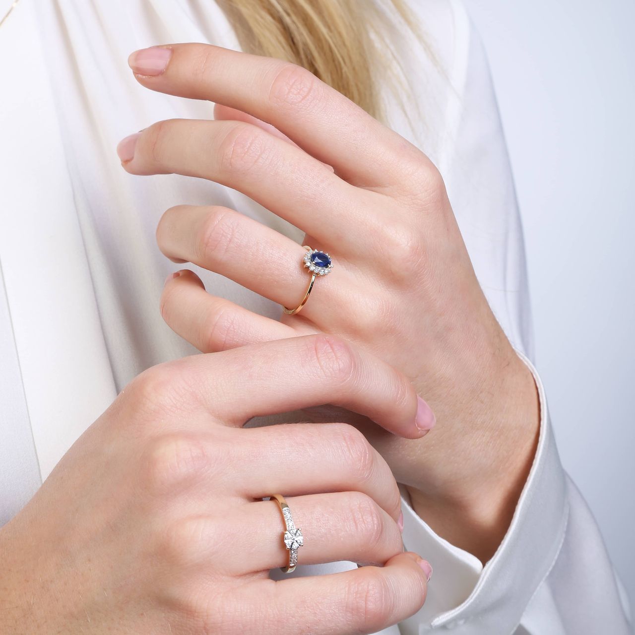 14K geelgouden ring met saffier en diamant 0,08ct