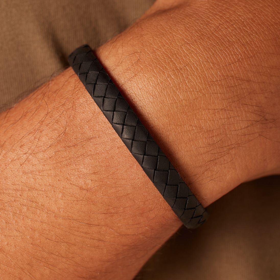 Herrenarmband, Edelstahl, geflochtenes Leder, schwarz