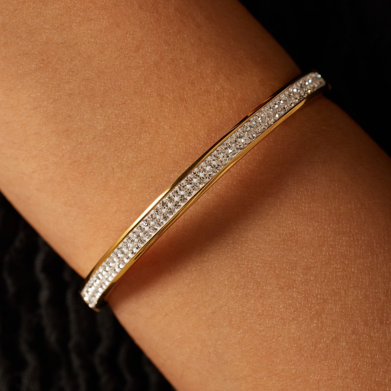 Stalen goldplated kinderarmband bangle met kristal
