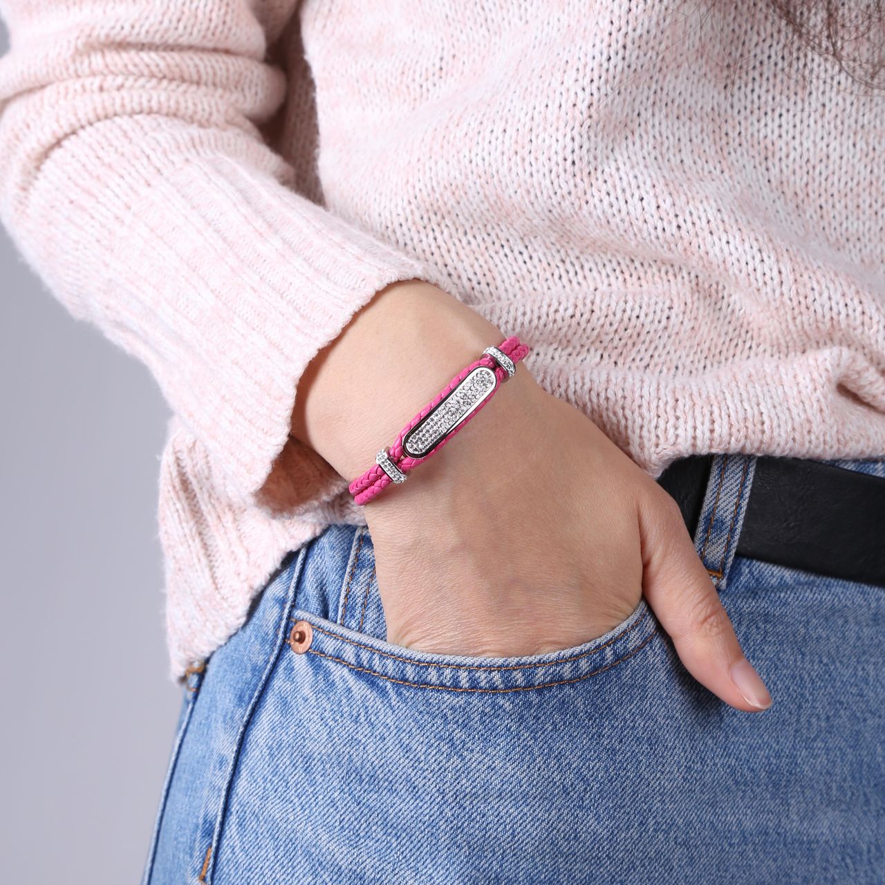 Gerecycled stalen plaatarmband leer roze met kristal