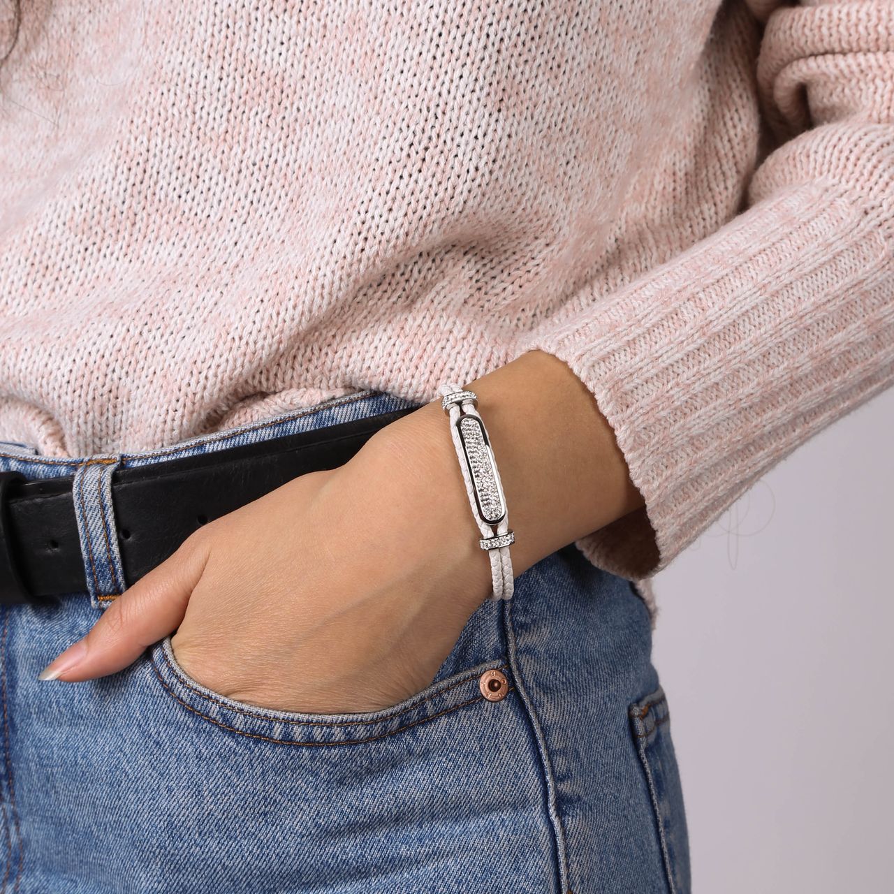 Gerecycled stalen plaatarmband leer wit met kristal
