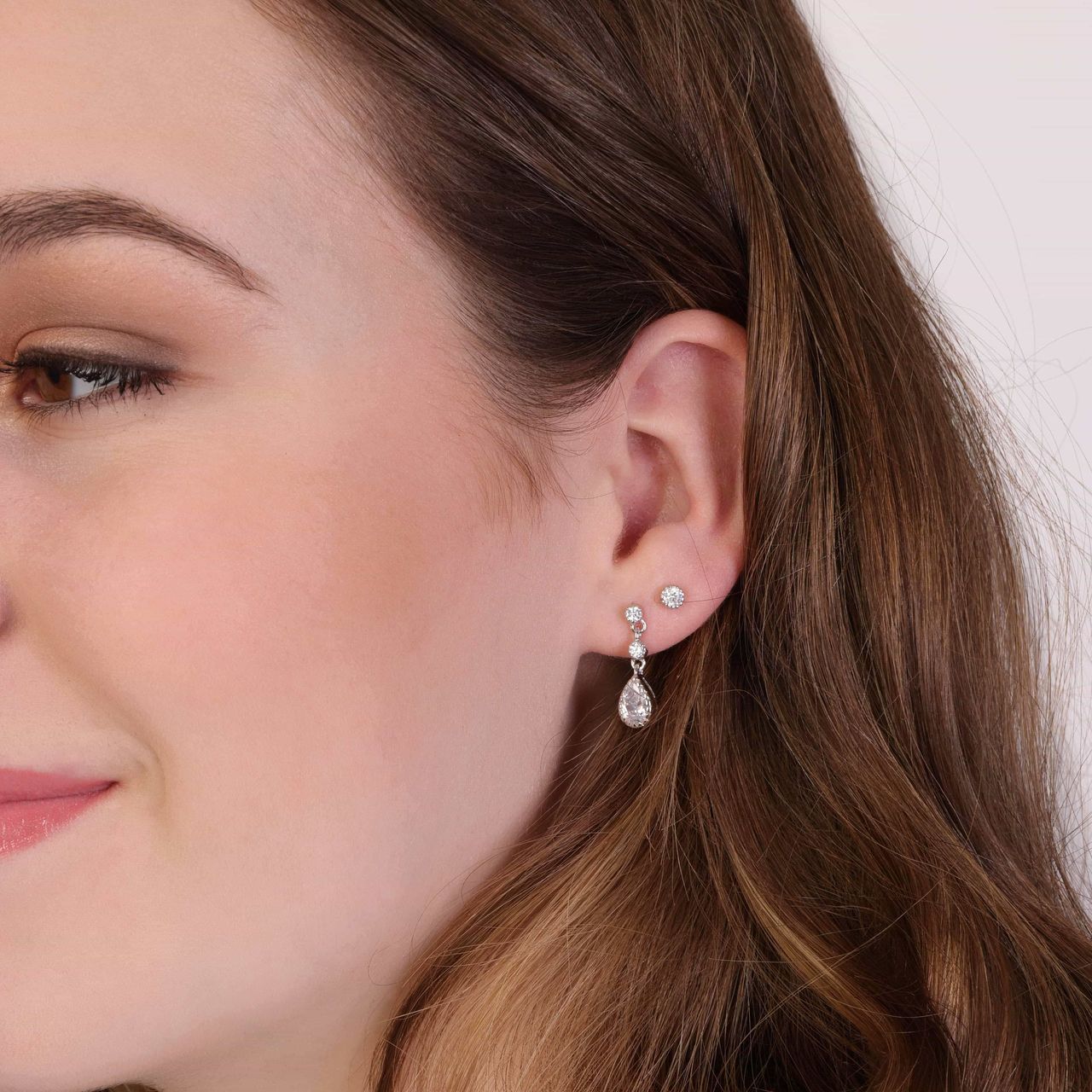 Zilveren oorbellen gerhodineerd 3mm met zirkonia