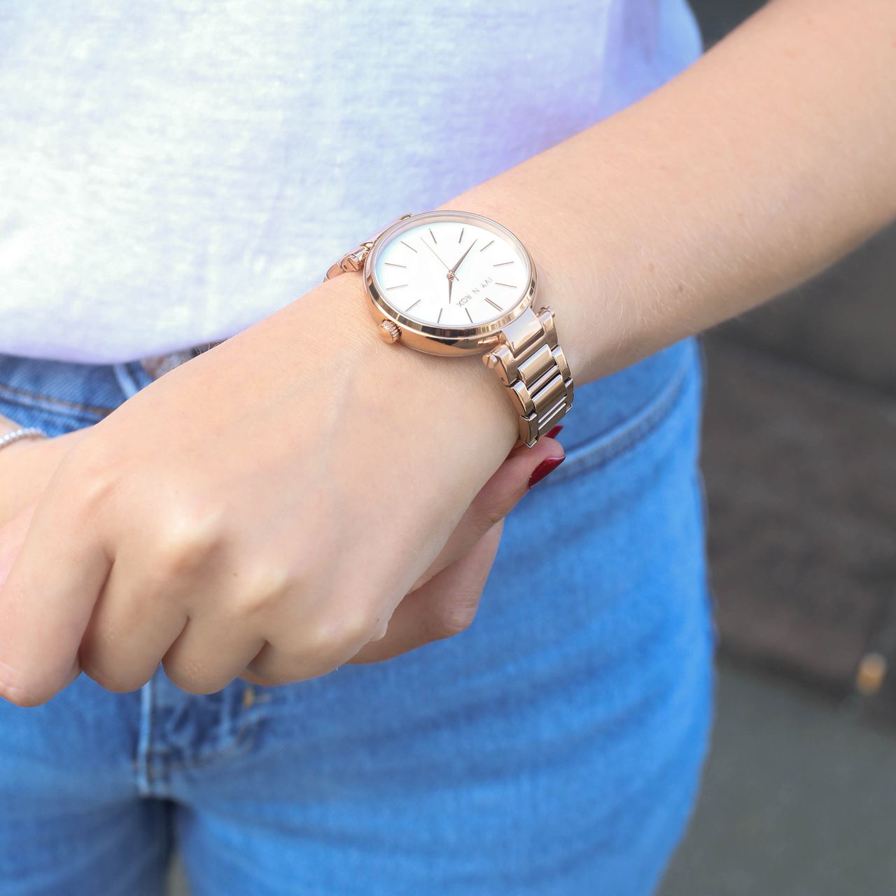 Ivy N Rox horloge met een rosekleurige band