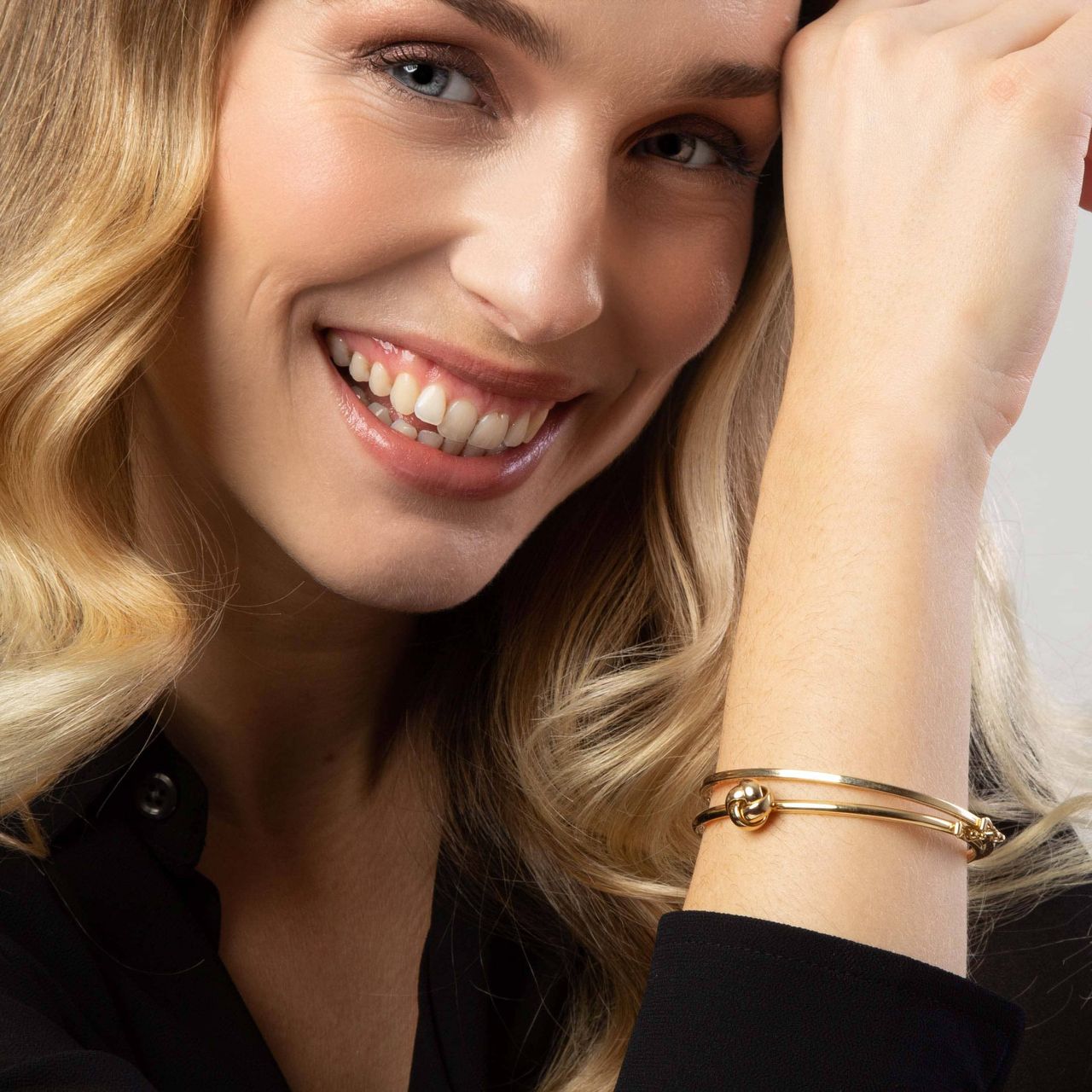 9 Karaat bangle met knoop