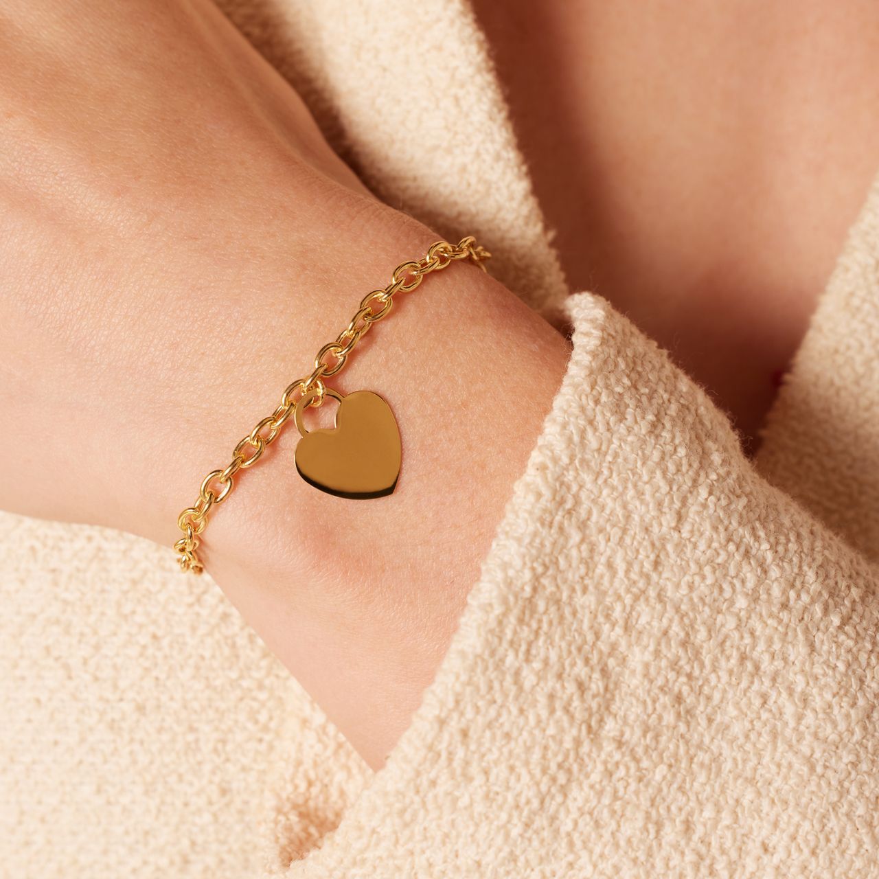 9-karätiges Armband mit Herzanhänger