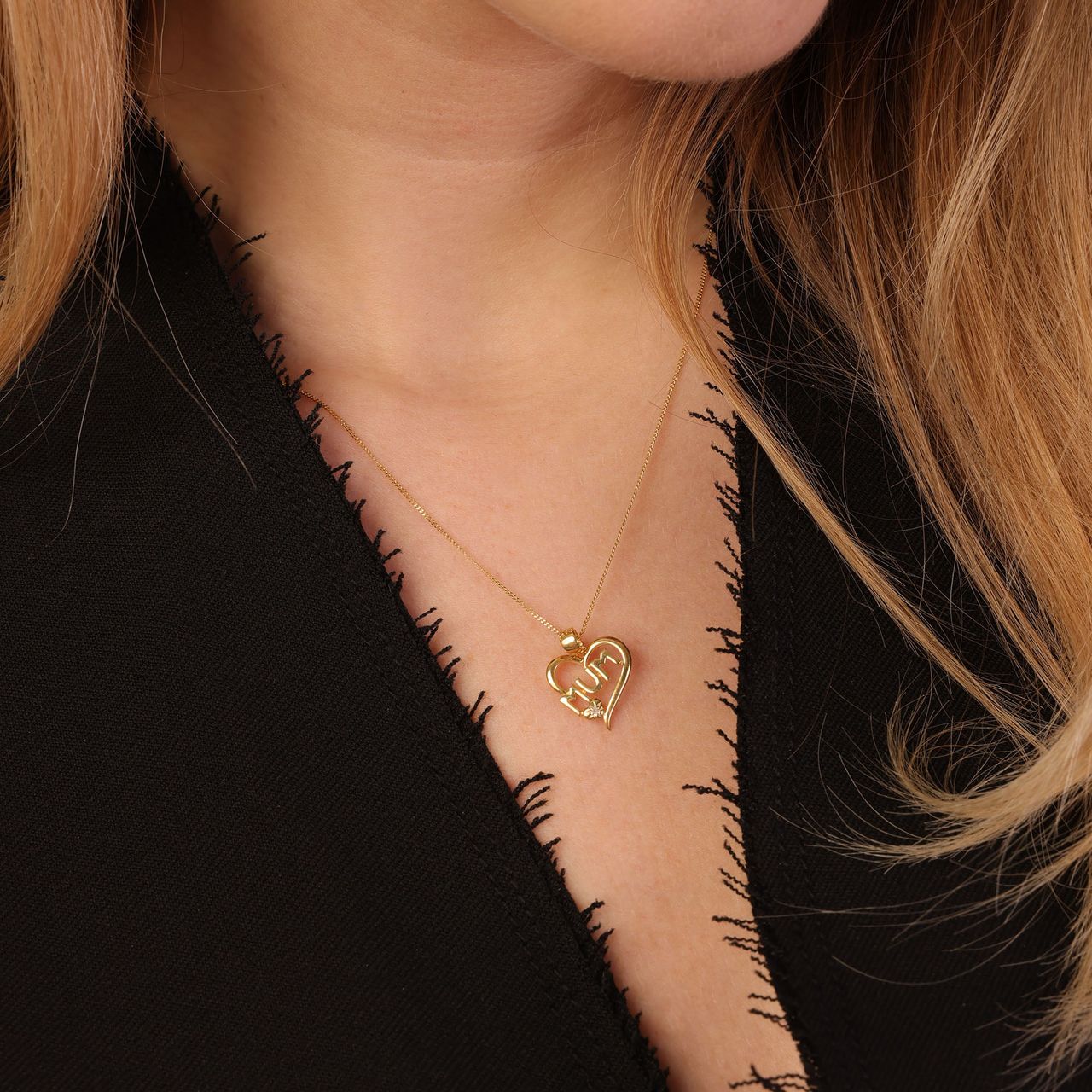 375 Gold Halskette mit Herzanhänger mit Diamant