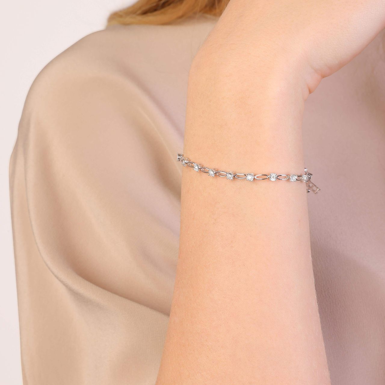 Armband, 585 Weißgold, mit Diamanten (0,30 ct)