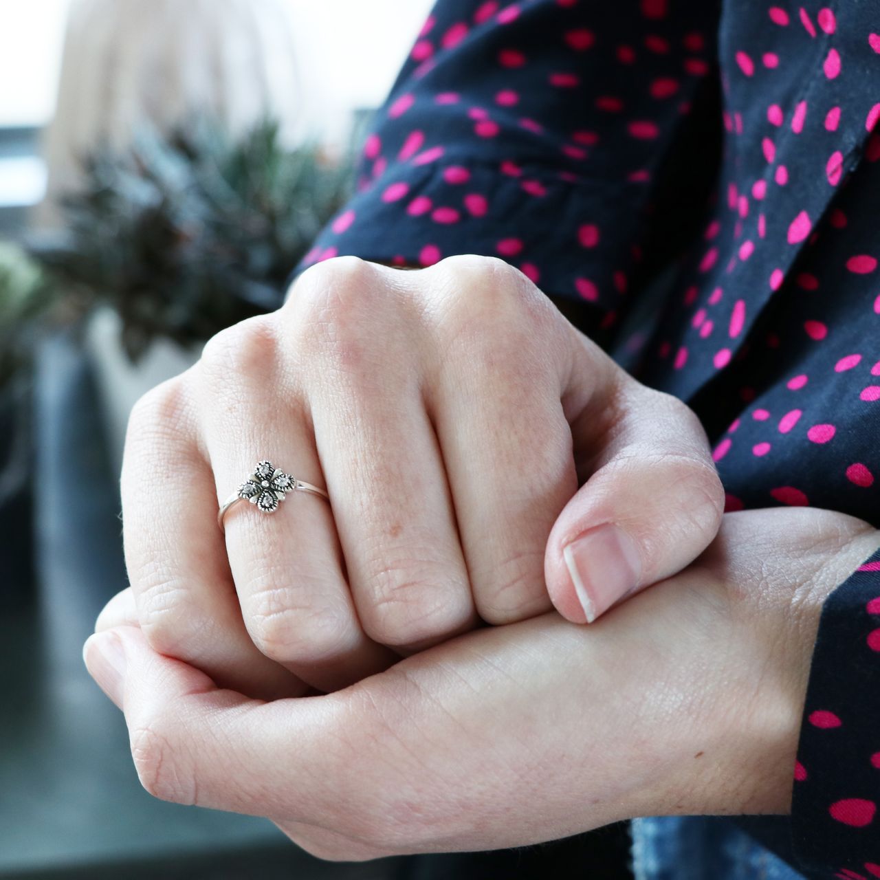 Zilveren ring bloem met zirkonia Bali