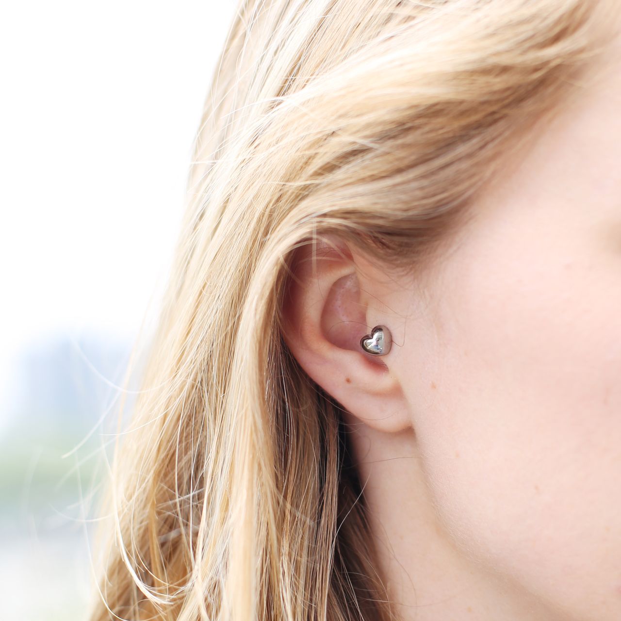 Tragus-Piercing aus Edelstahl, Herz
