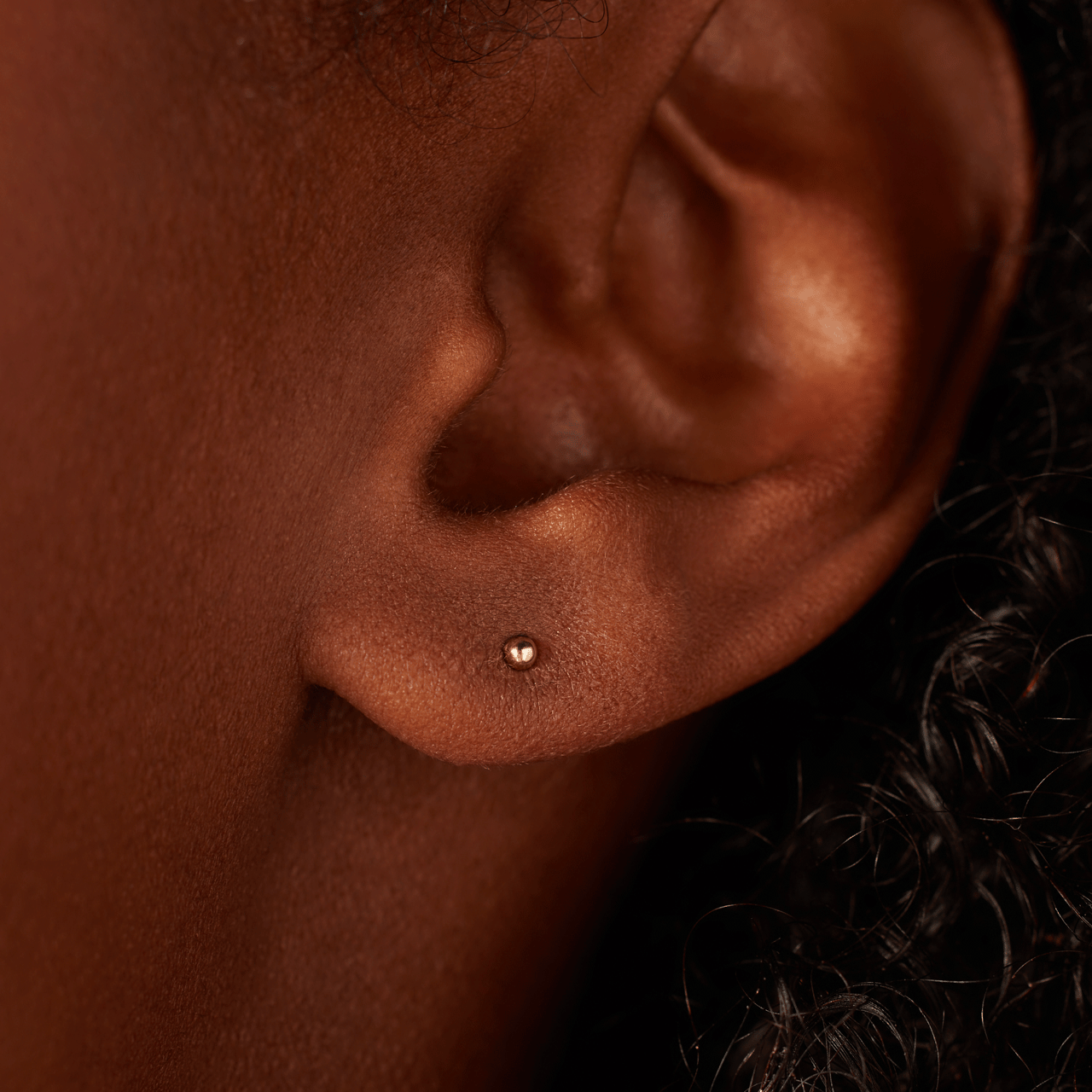 9 Karaat oorbellen  bol 2mm