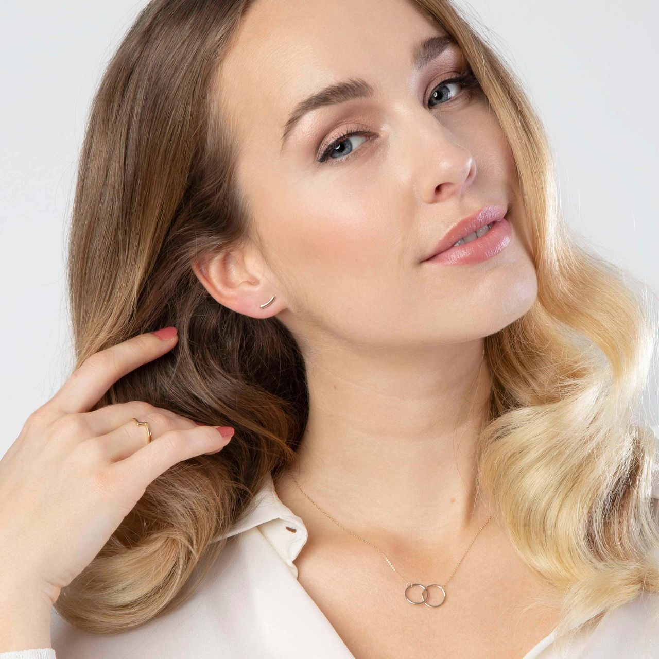 14 Karaat geelgouden oorbellen boog