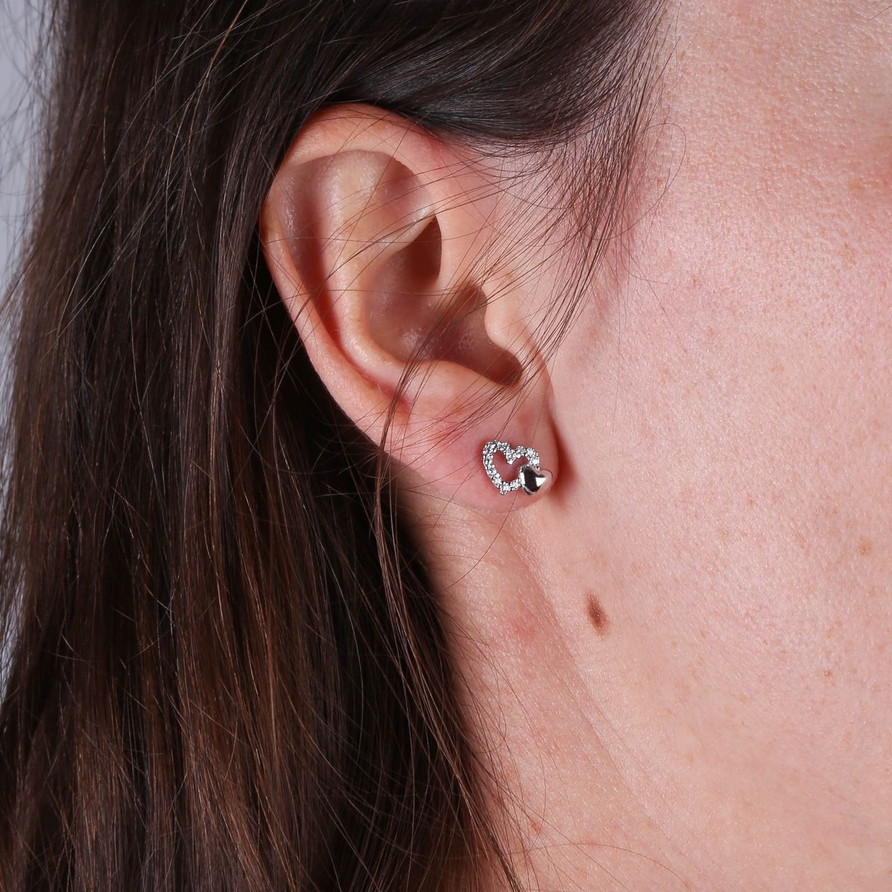 Zilveren sieradenset met een ketting en oorbellen hart met zirkonia