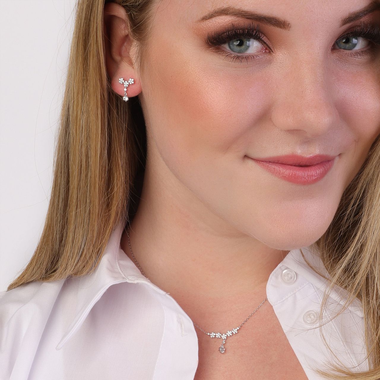 Kette und Anhänger aus 925 Silber mit Blumen und Zirkonia