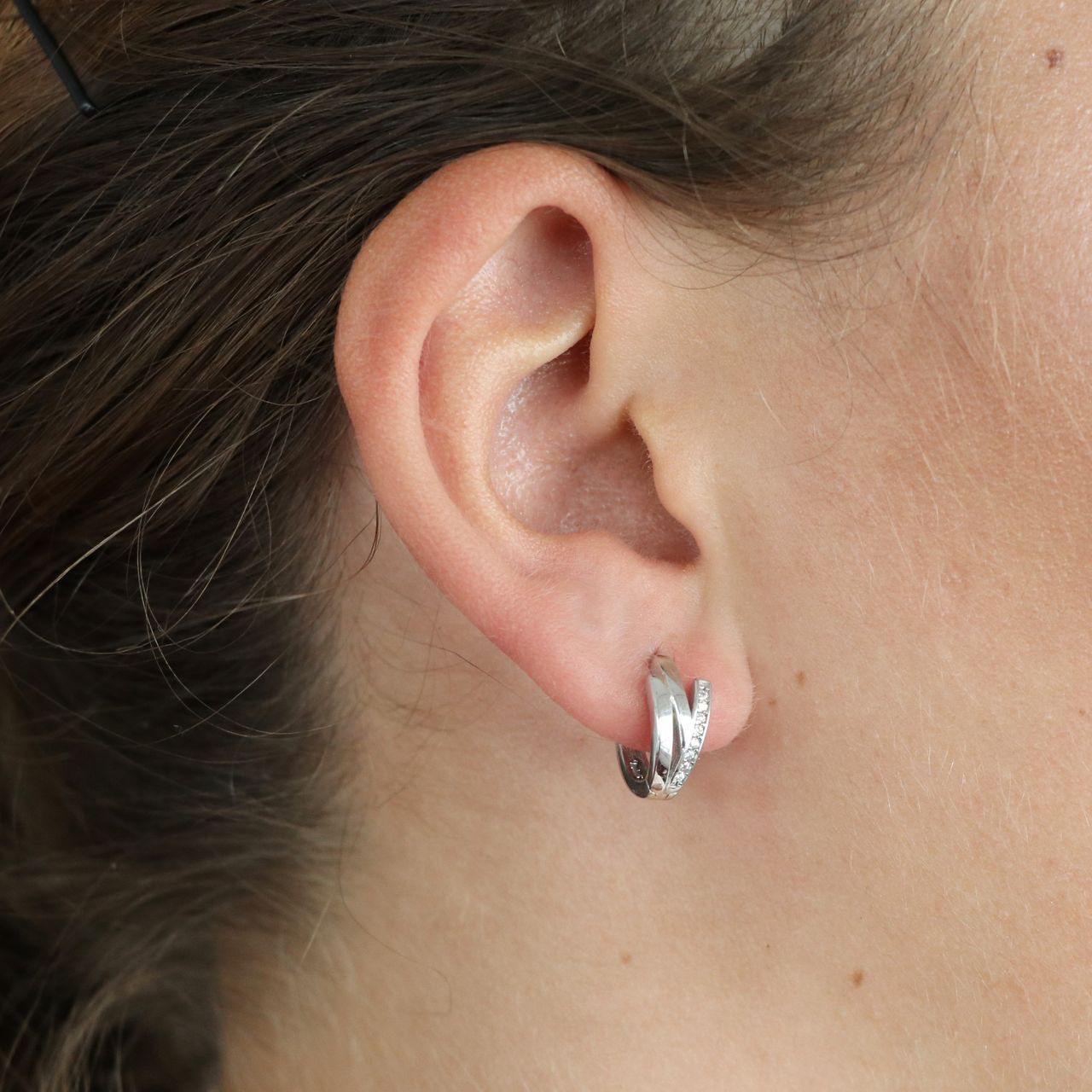 Bearbeitete Ohrringe aus 925 Silber mit Zirkonia