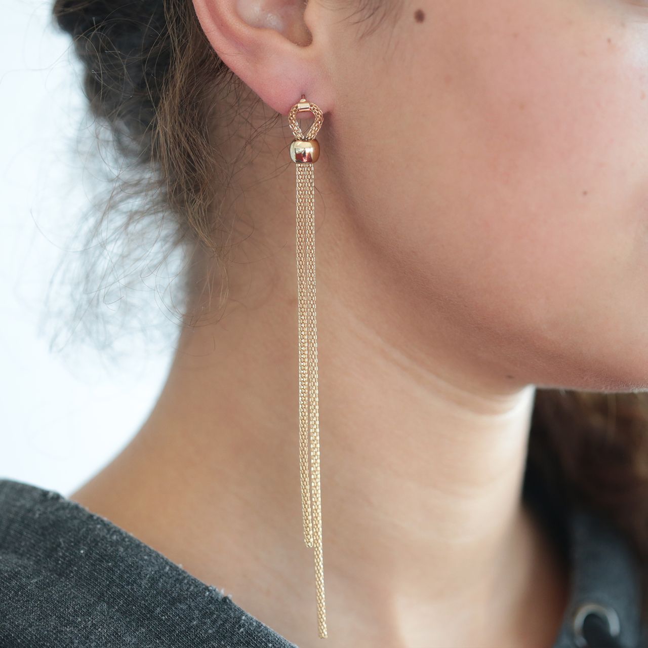 Goudkleurige byoux mesh oorbellen