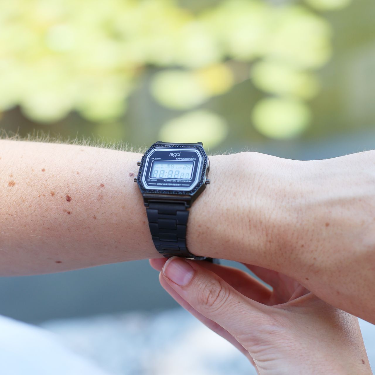 Regal digitaal horloge met een zwarte band