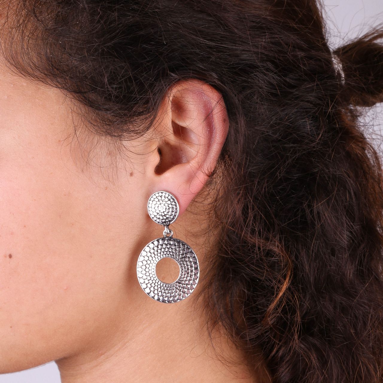 Bijoux zilverkleurige oorknoppen boho style voor dames