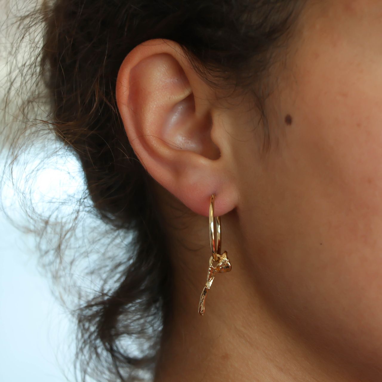 Bijoux zilverkleurige oorringen met hanger bloem voor dames