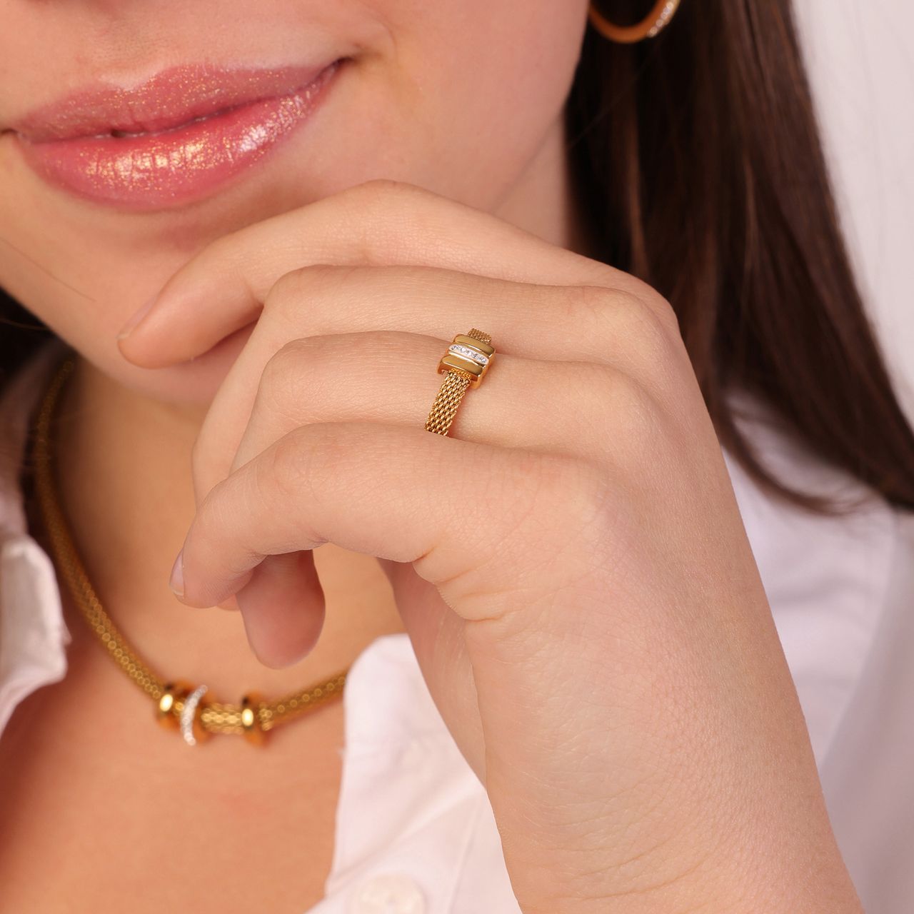Gerecycleerd stalen ring mesh goldplated met kristal