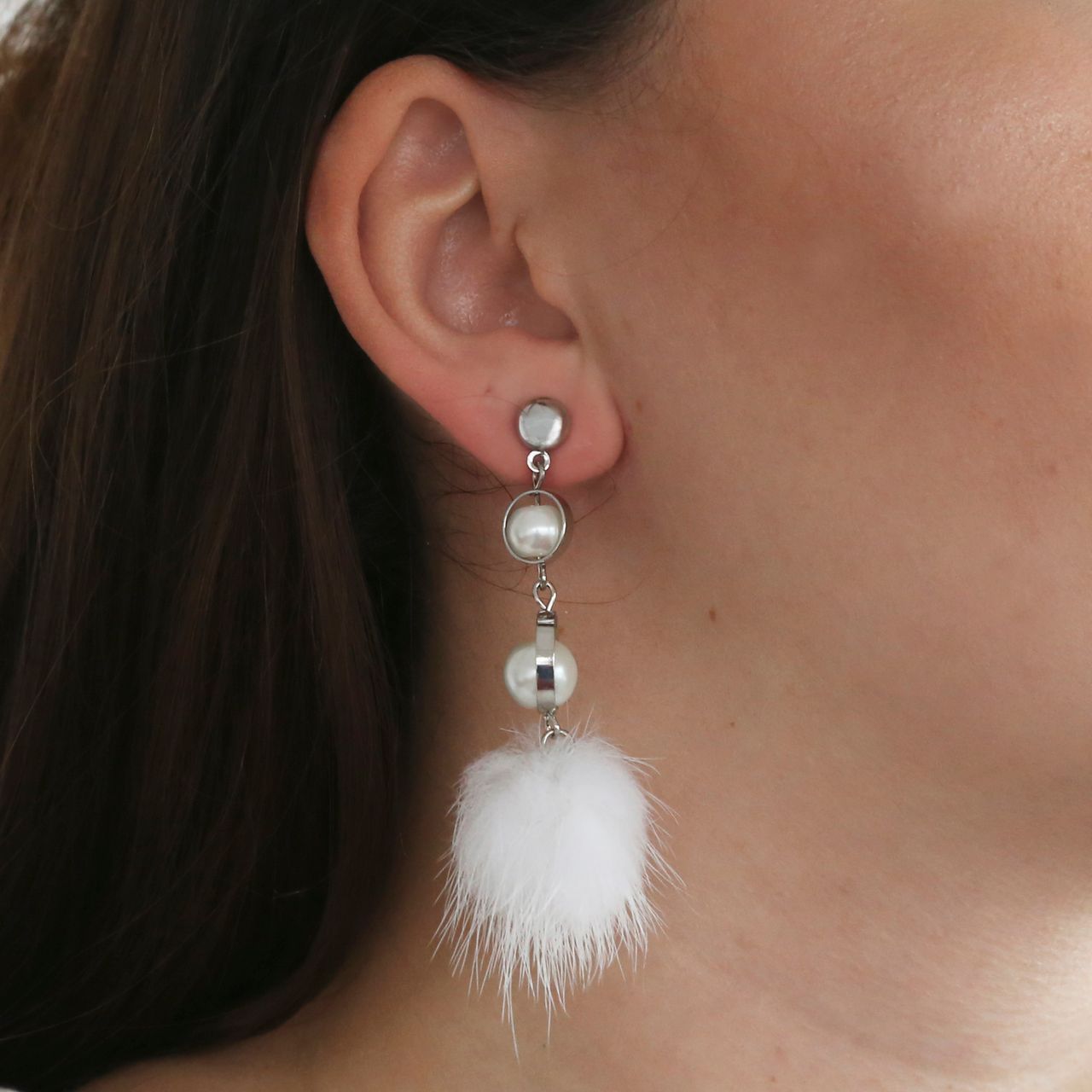Zilverkleurige byoux oorbellen fluf