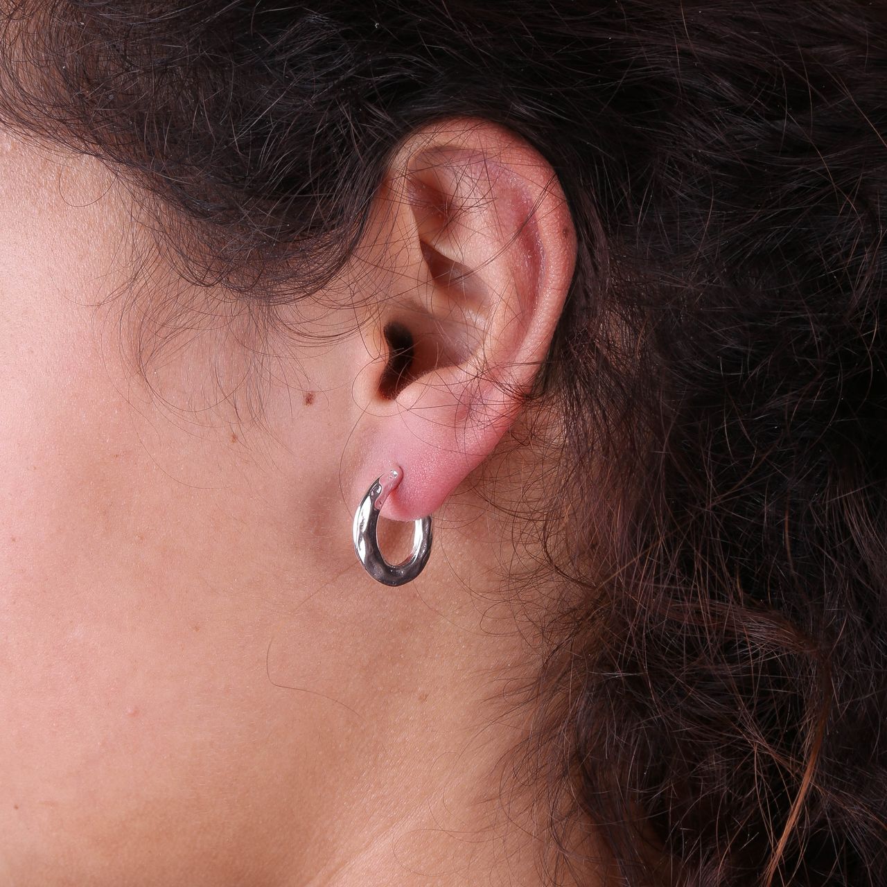 Zilverkleurige byoux oorbellen