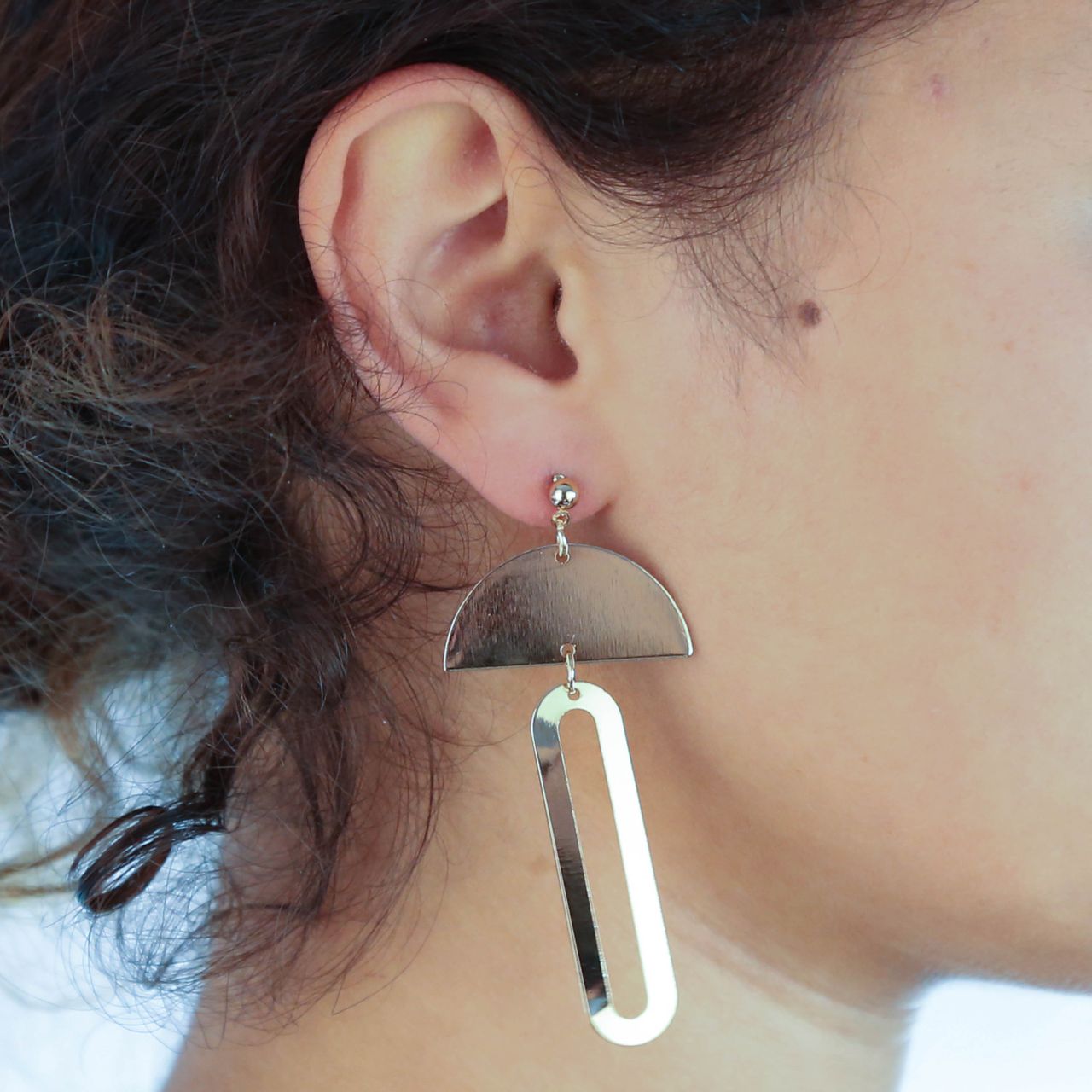 Goudkleurige byoux oorbellen lang