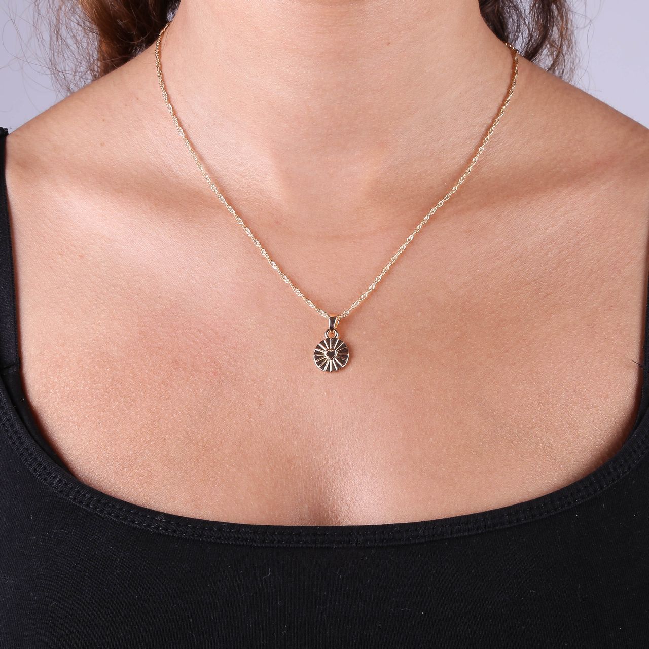 Goudkleurige byoux ketting met hanger hart
