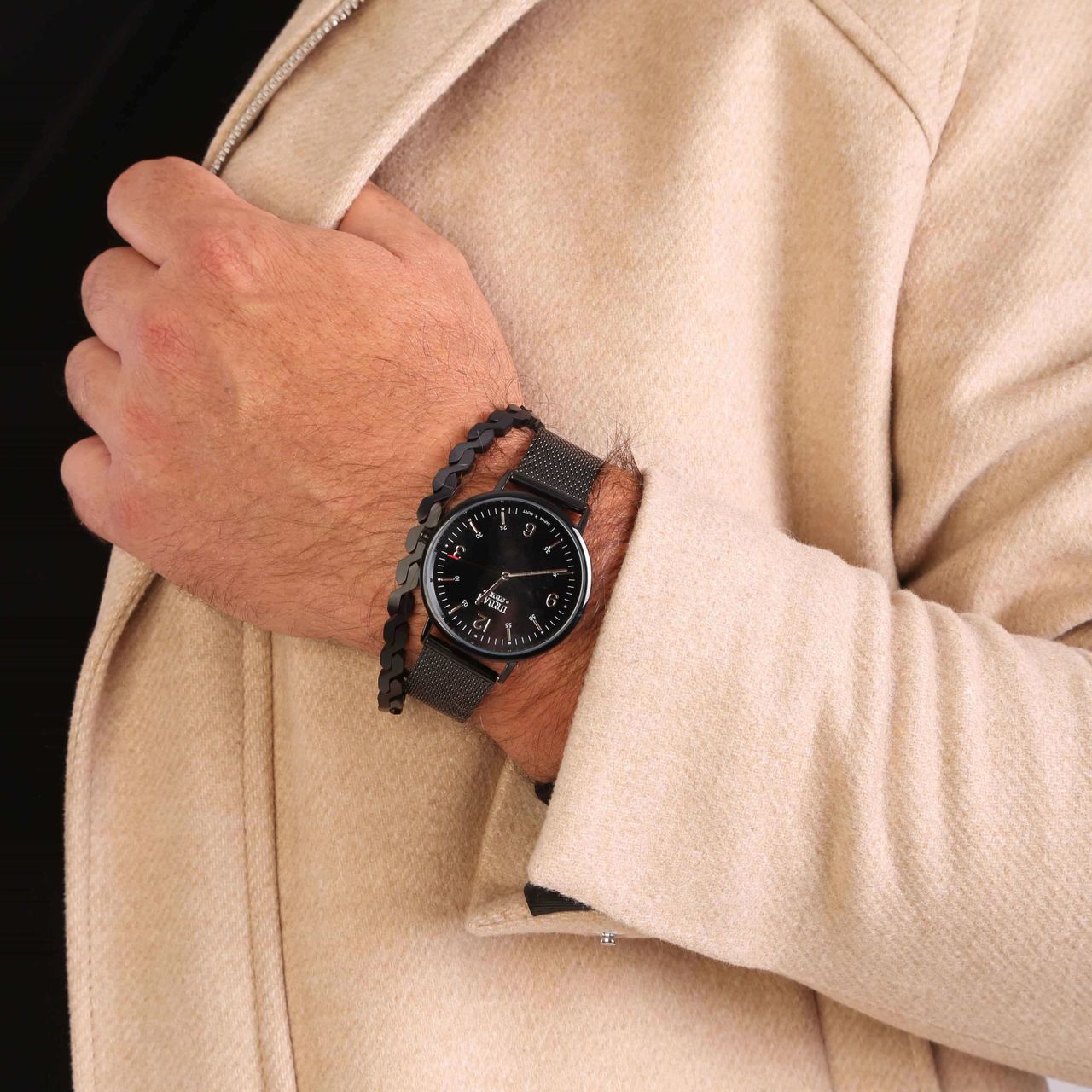 Urban Story Armbanduhr mit schwarzem Lederband