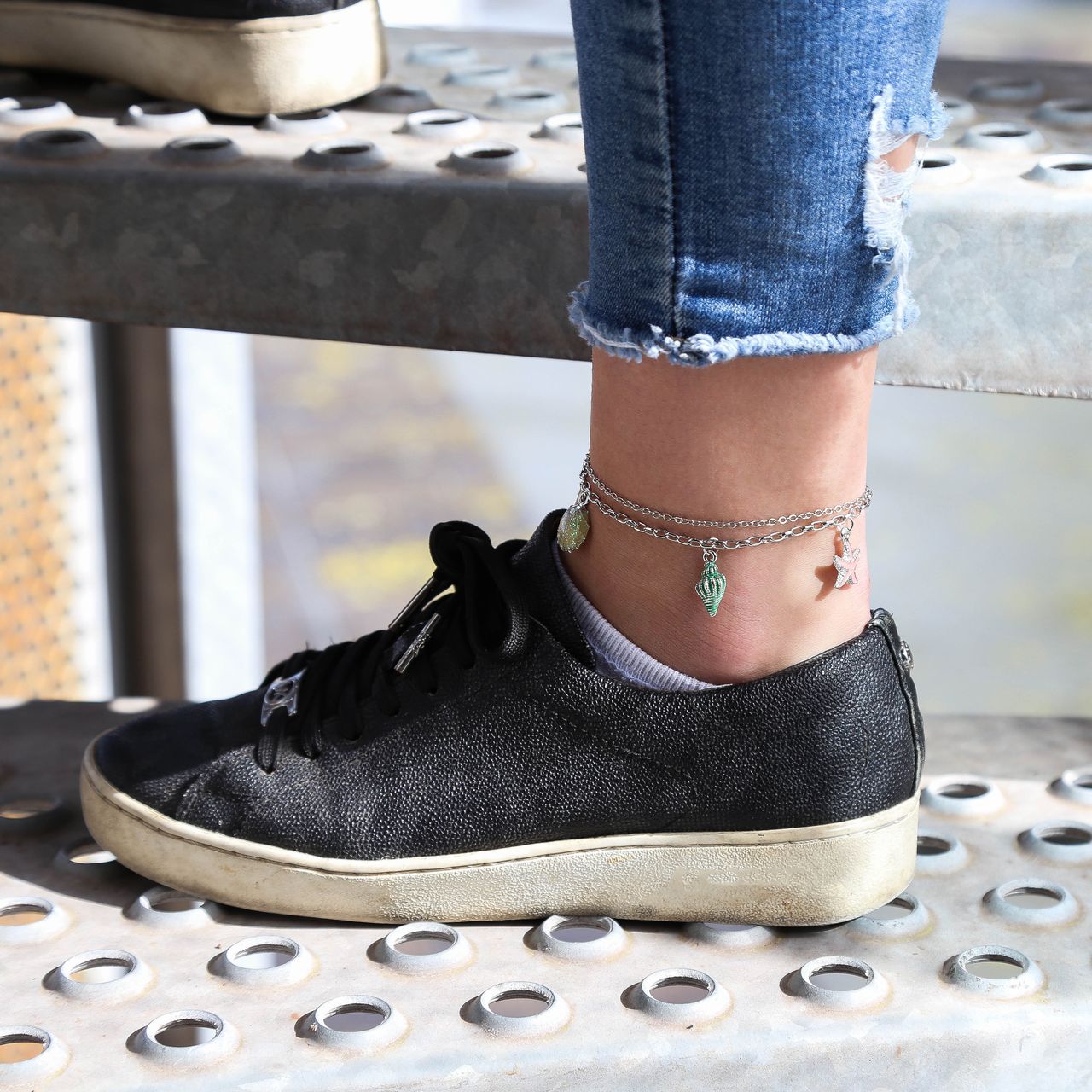 Zilverkleurig byoux enkelbandje bedels