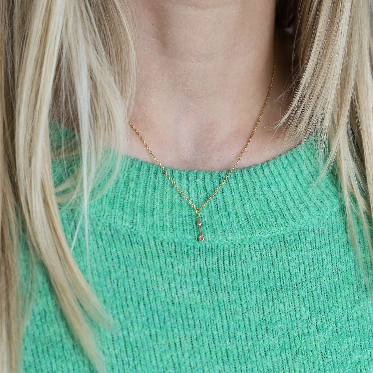14 karaat geelgouden hanger pijl