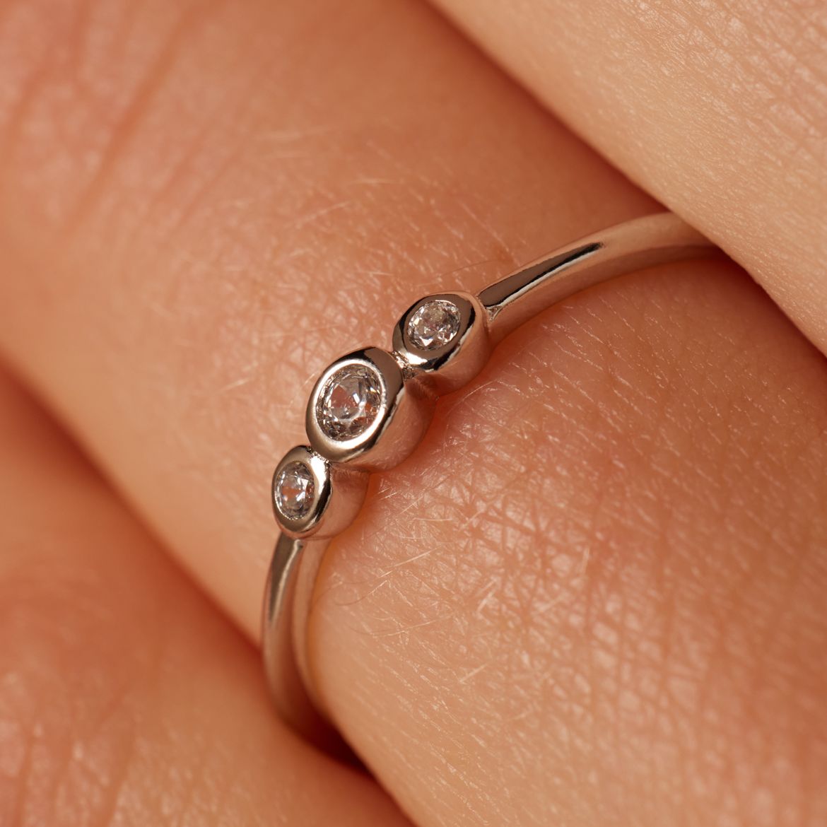 Zilveren ring met zirkonia