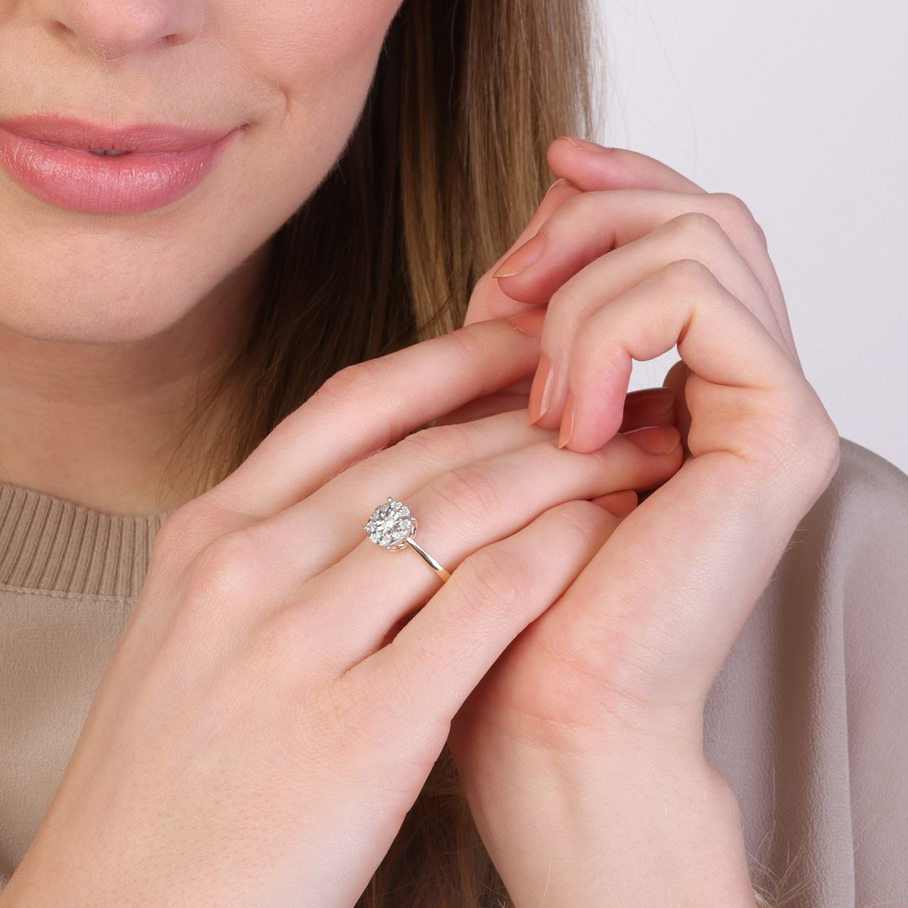14 Karaat geelgouden ring met 10 diamanten 0,10ct