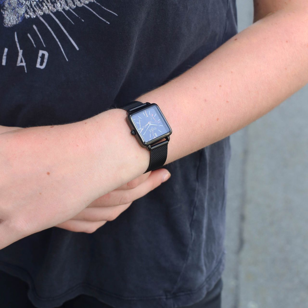 Regal dameshorloge met mesh band