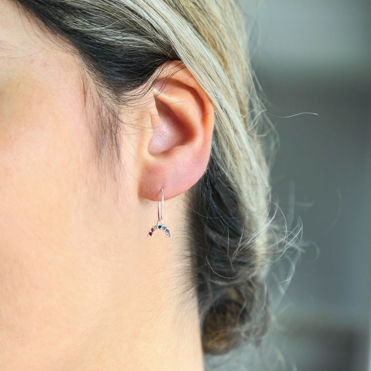 Zilverkleurige bijoux oorringen met maan