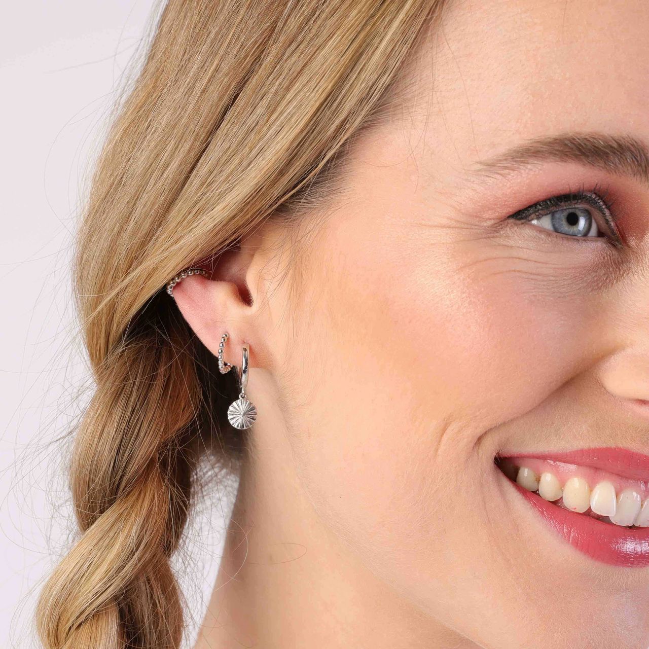 Zilveren earcuff bolletjes