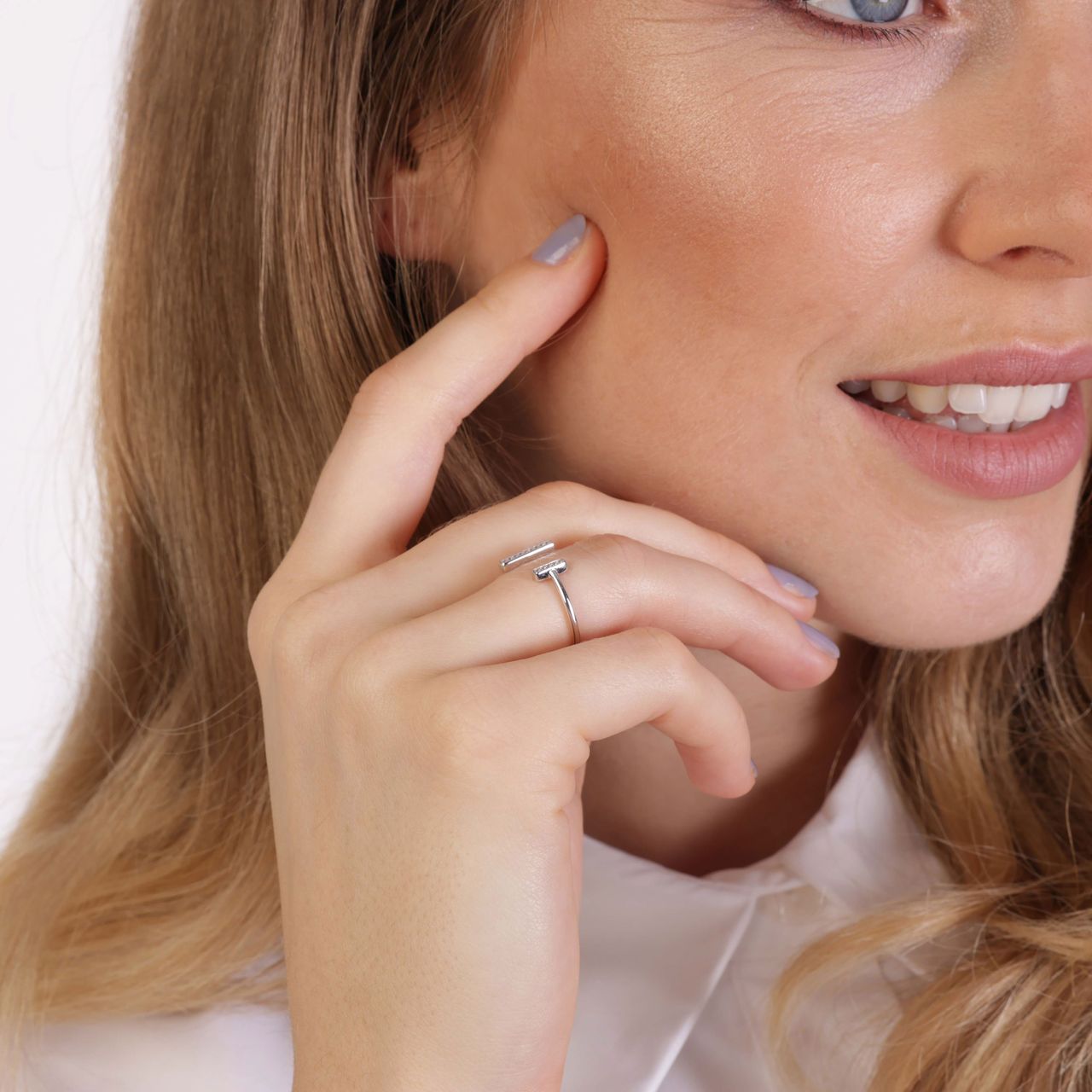 Zilveren ring bar met zirkonia