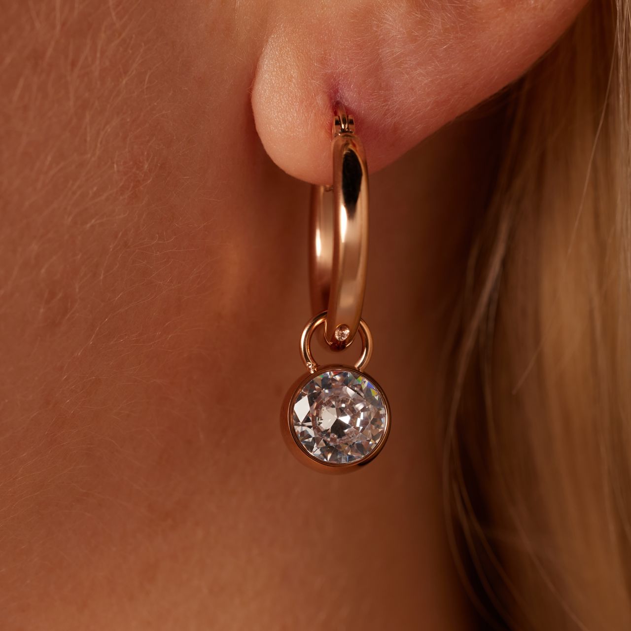 Colours by Kate stainless steel oorringen roseplated met witte zirkonia voor dames