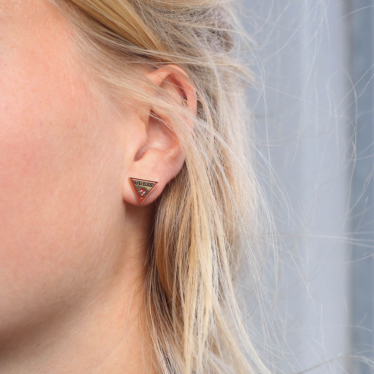 Guess stainless steel goldplated oorknoppen voor dames