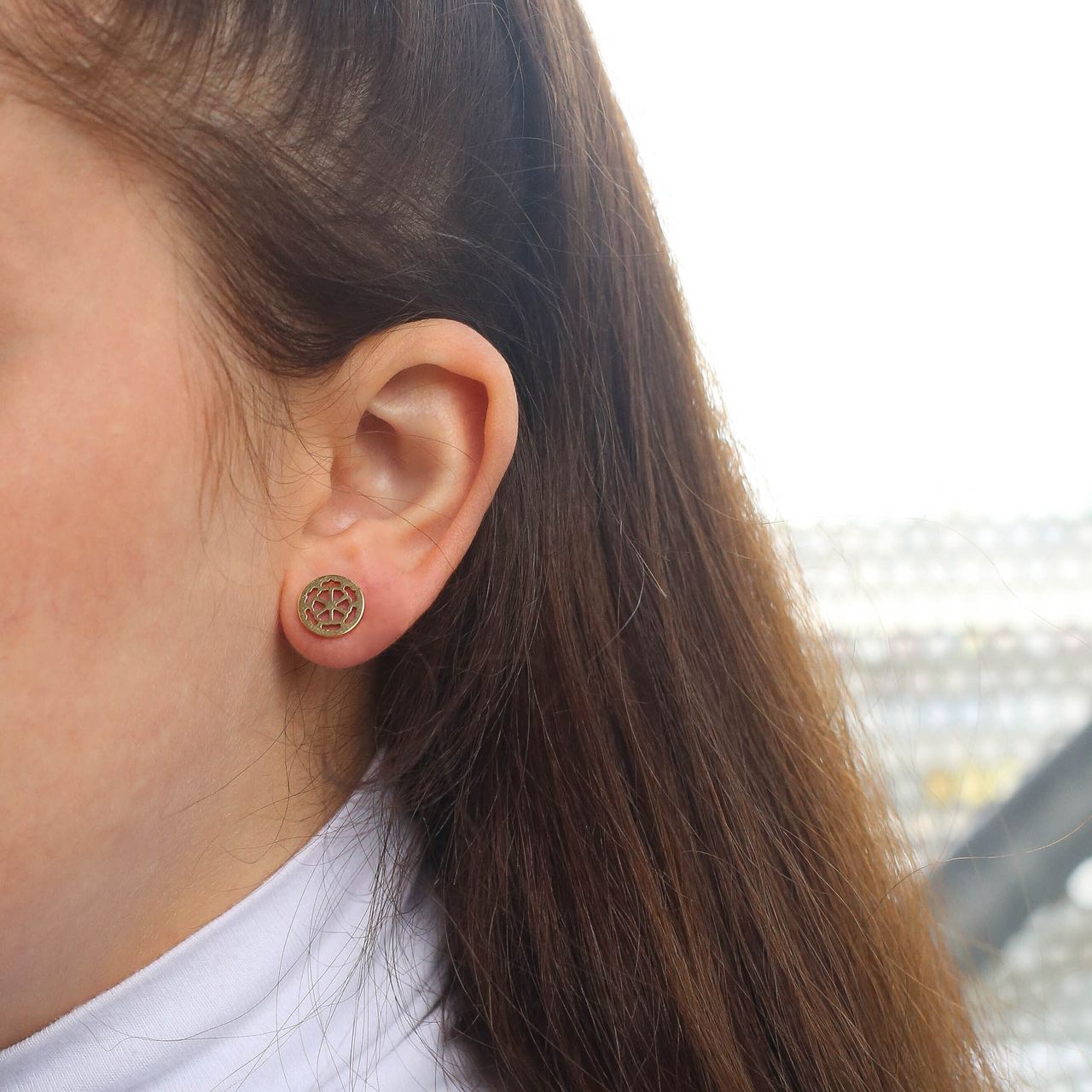 Guess stainless steel goldplated oorknoppen voor dames