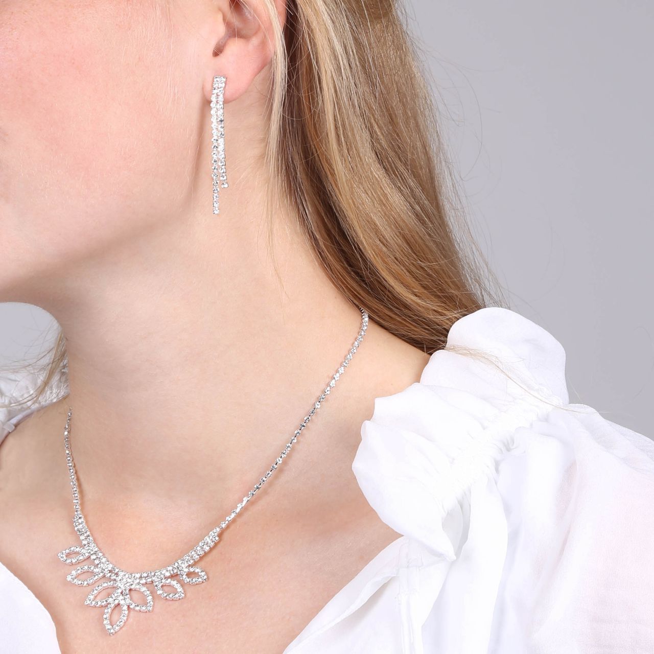 Zilverkleurig bijoux setje met gratis doosje