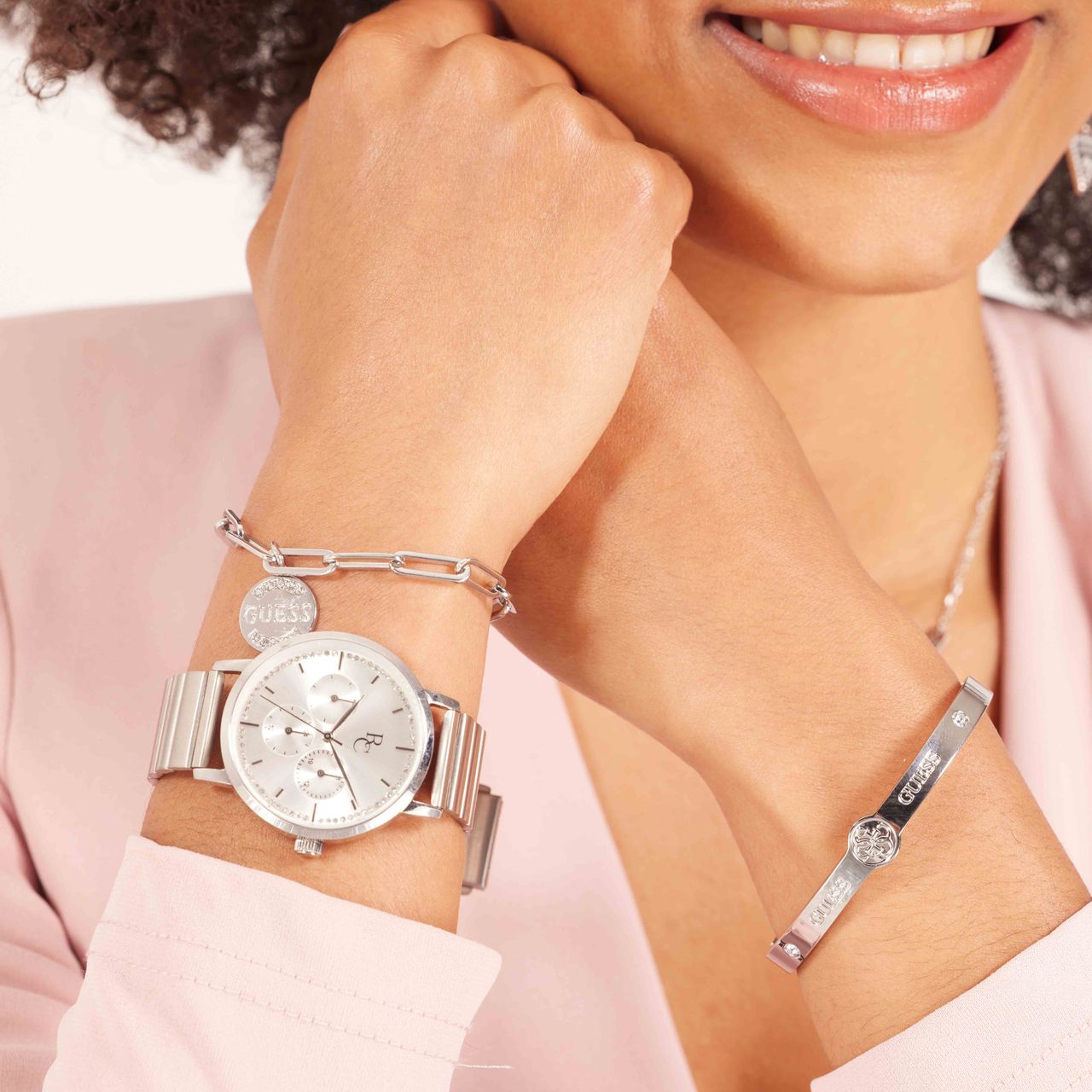 Guess stainless steel bangle 4G logo