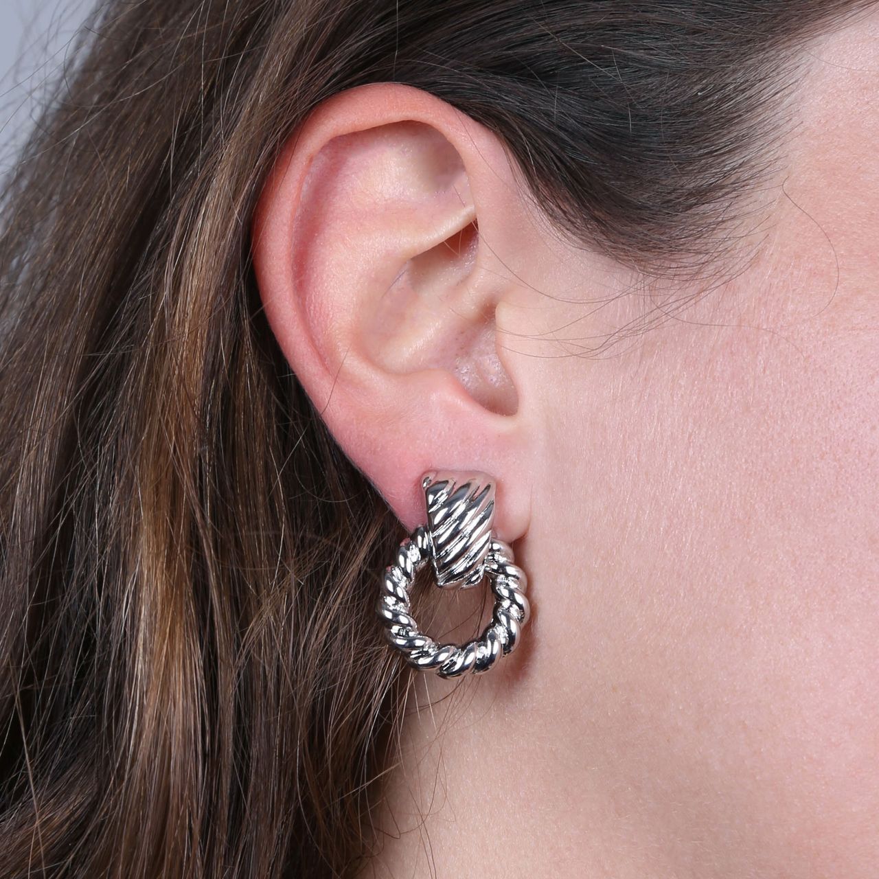 Zilverkleurige statement bijoux oorbellen