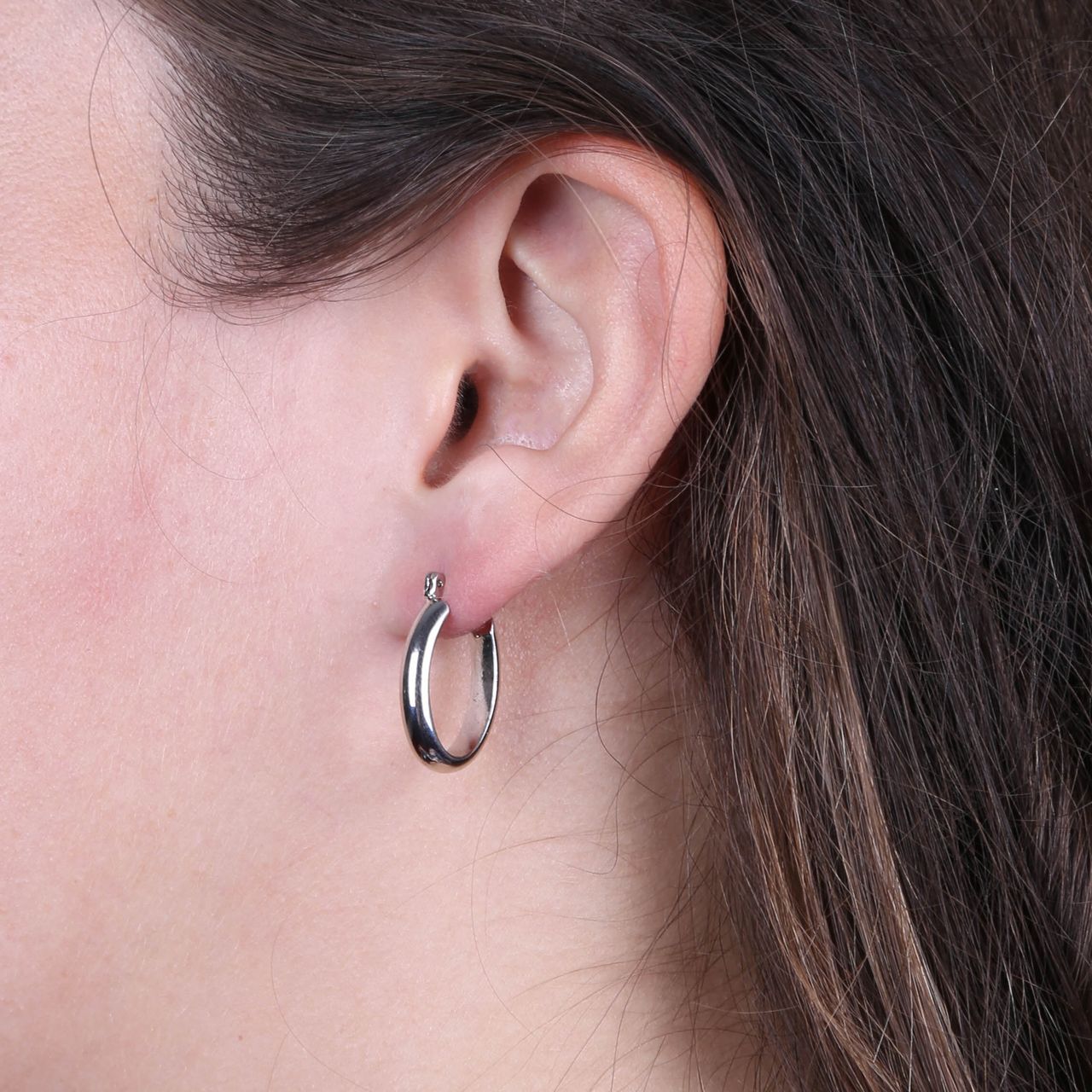 Zilverkleurige ovale bijoux oorringen