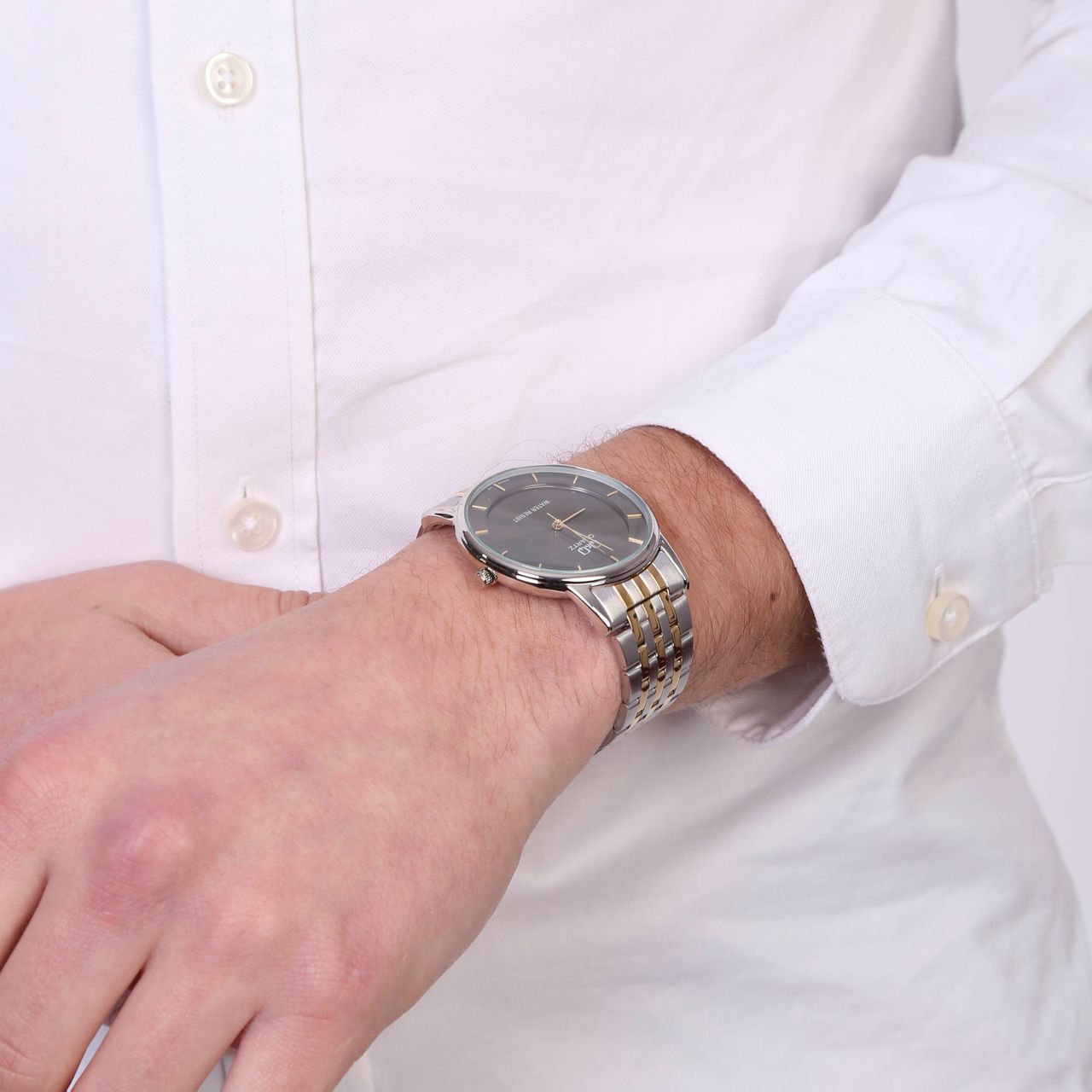Q&Q Armbanduhr mit zweifarbigem Edelstahlarmband