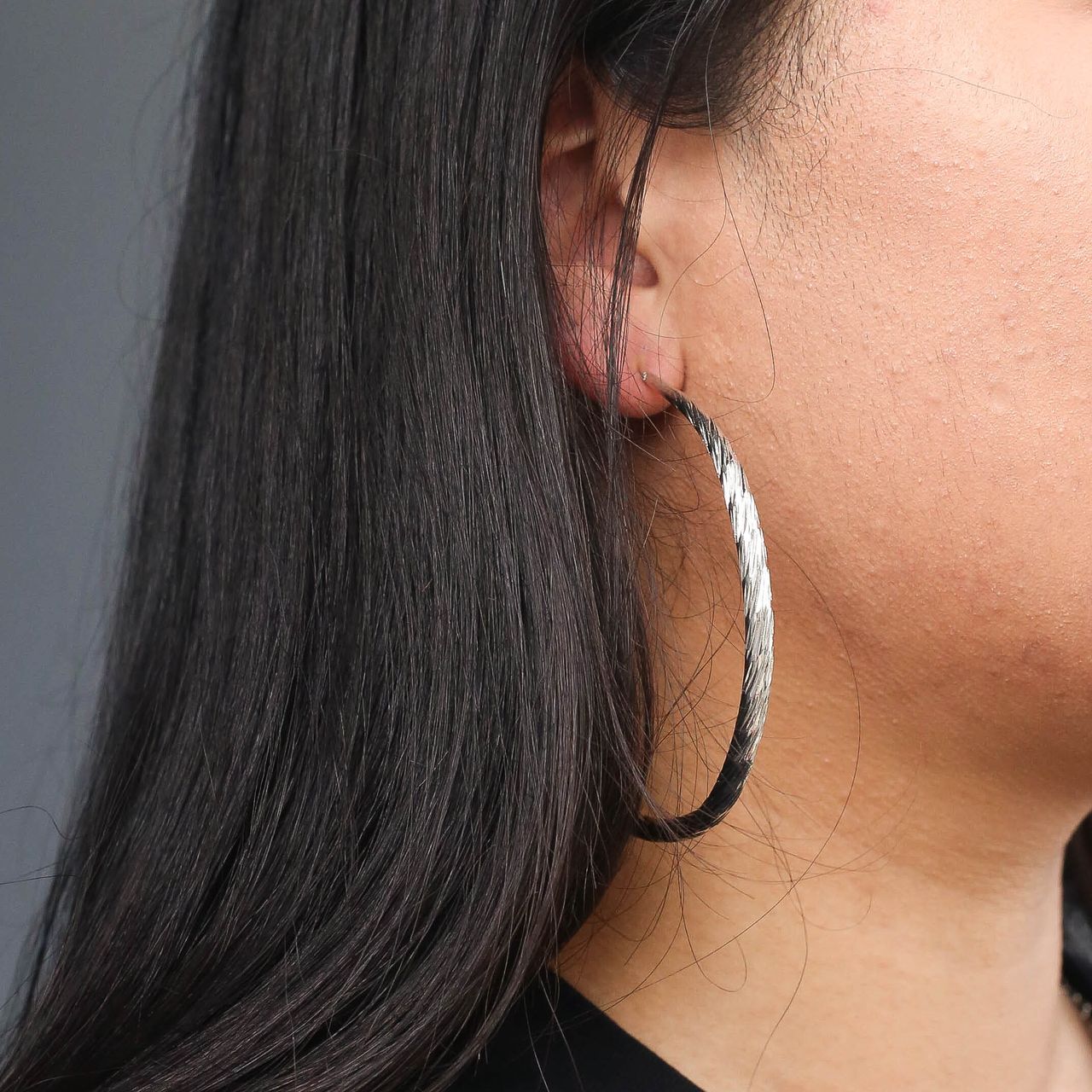 Goudkleurige bijoux oorringen facet