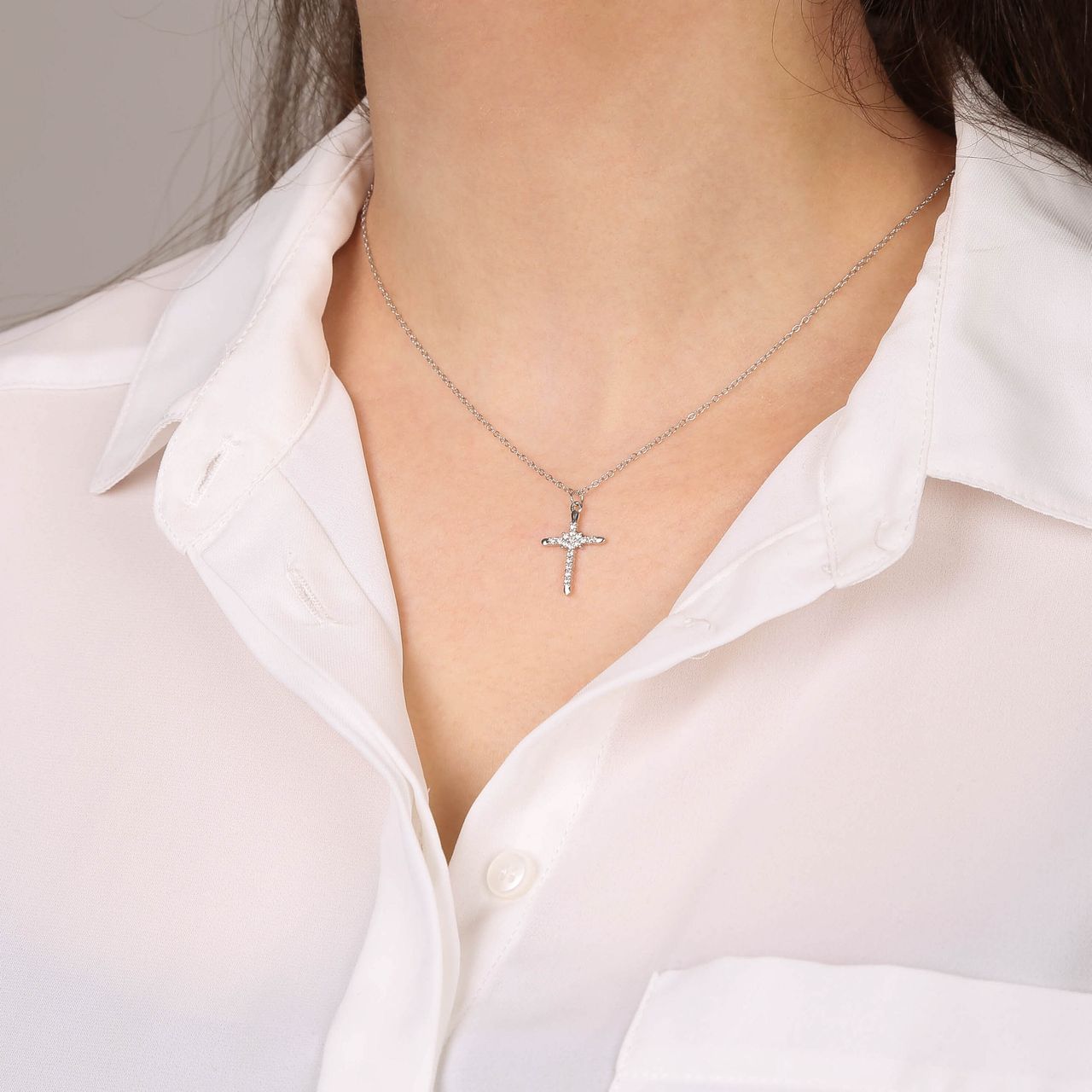 Halskette aus 925er Silber mit Anhänger, Kreuz, Zirkonia