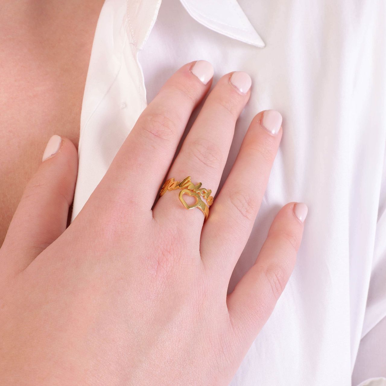 Zilveren goldplated naamring hart voor dames