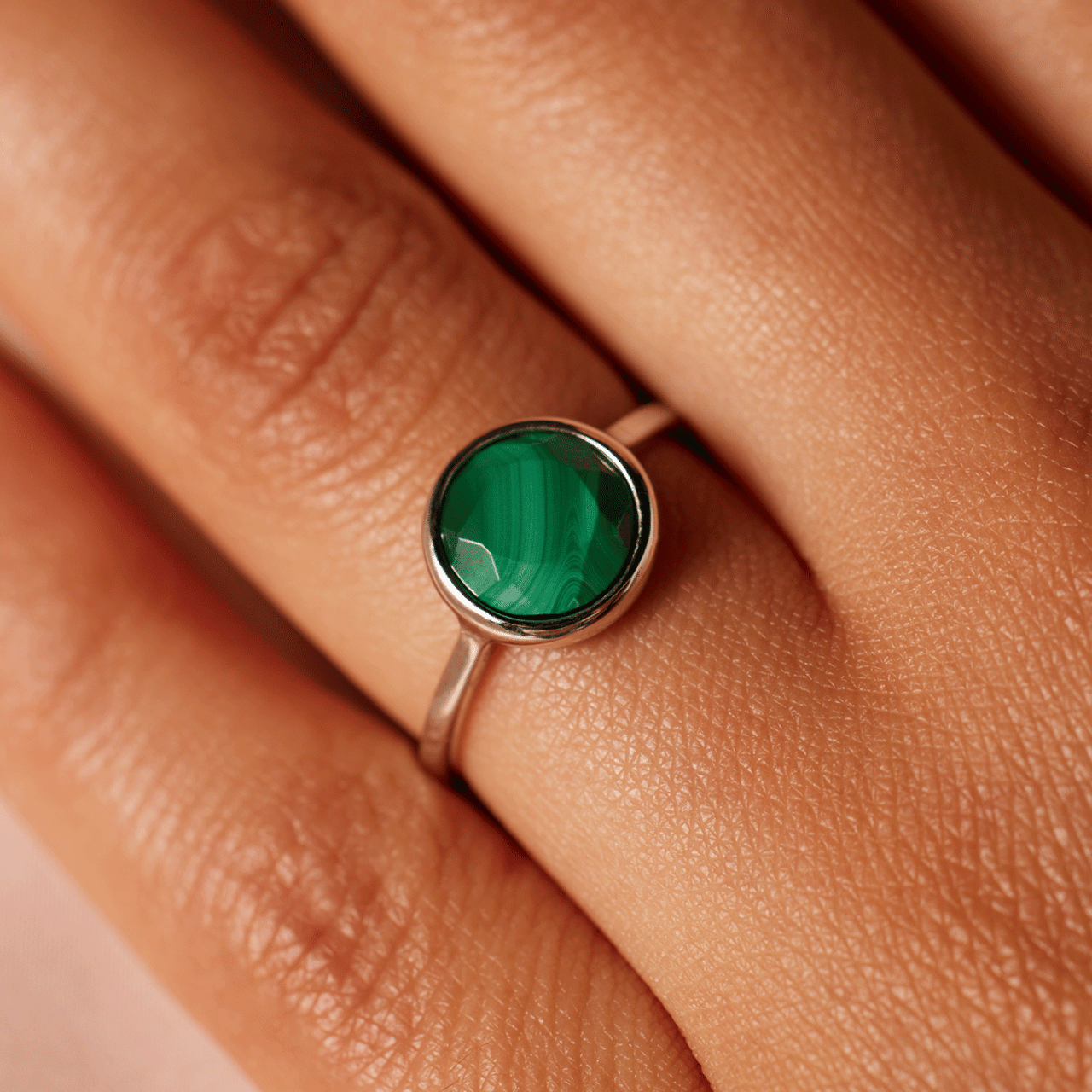 Ring aus 925 Silber, Edelstein Malachit